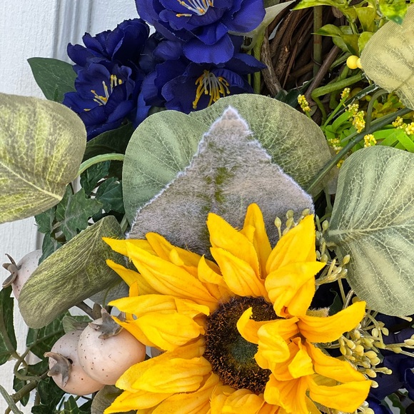 New Spring or Summer grapevine wreath - Picture 4 of 5